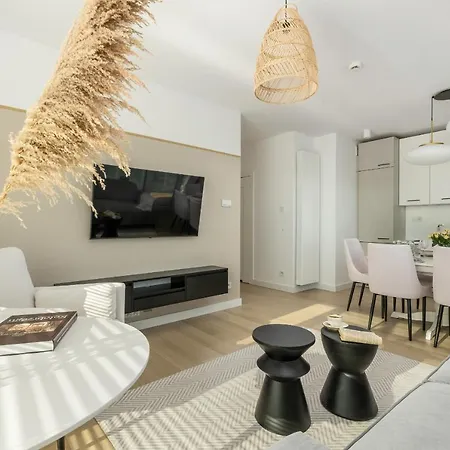 Family With Gym And Swimming Pool By Renters Prestige * Kolobřeh