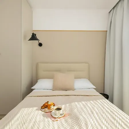 Family With Gym And Swimming Pool By Renters Prestige Apartmán