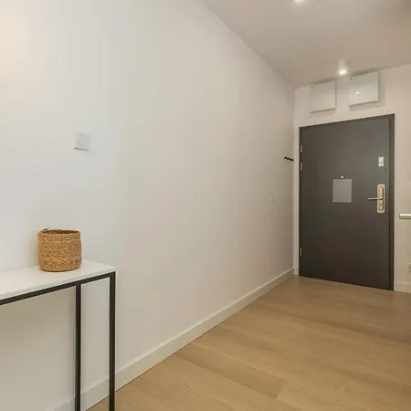 Family With Gym And Swimming Pool By Renters Prestige Apartmán