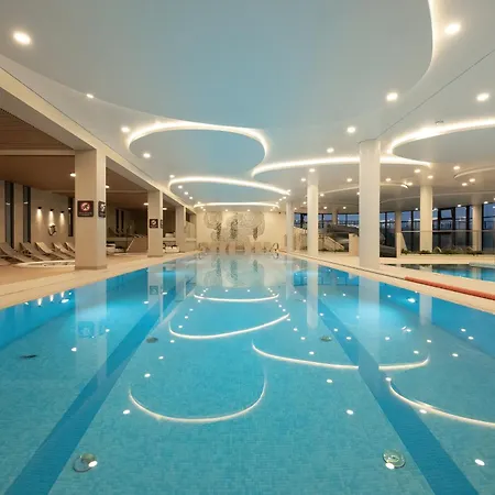 Family With Gym And Swimming Pool By Renters Prestige Apartment *