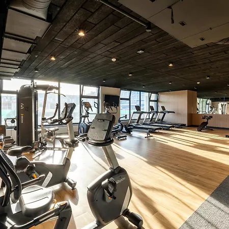 Family With Gym And Swimming Pool By Renters Prestige Apartmán